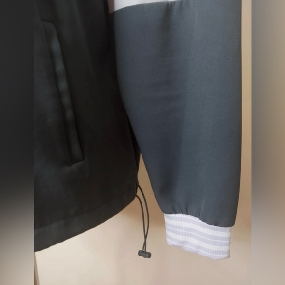 Avia Colorblock Hooded Windbreaker Pullover Women’s M (8-10) - Picture 9 of 11